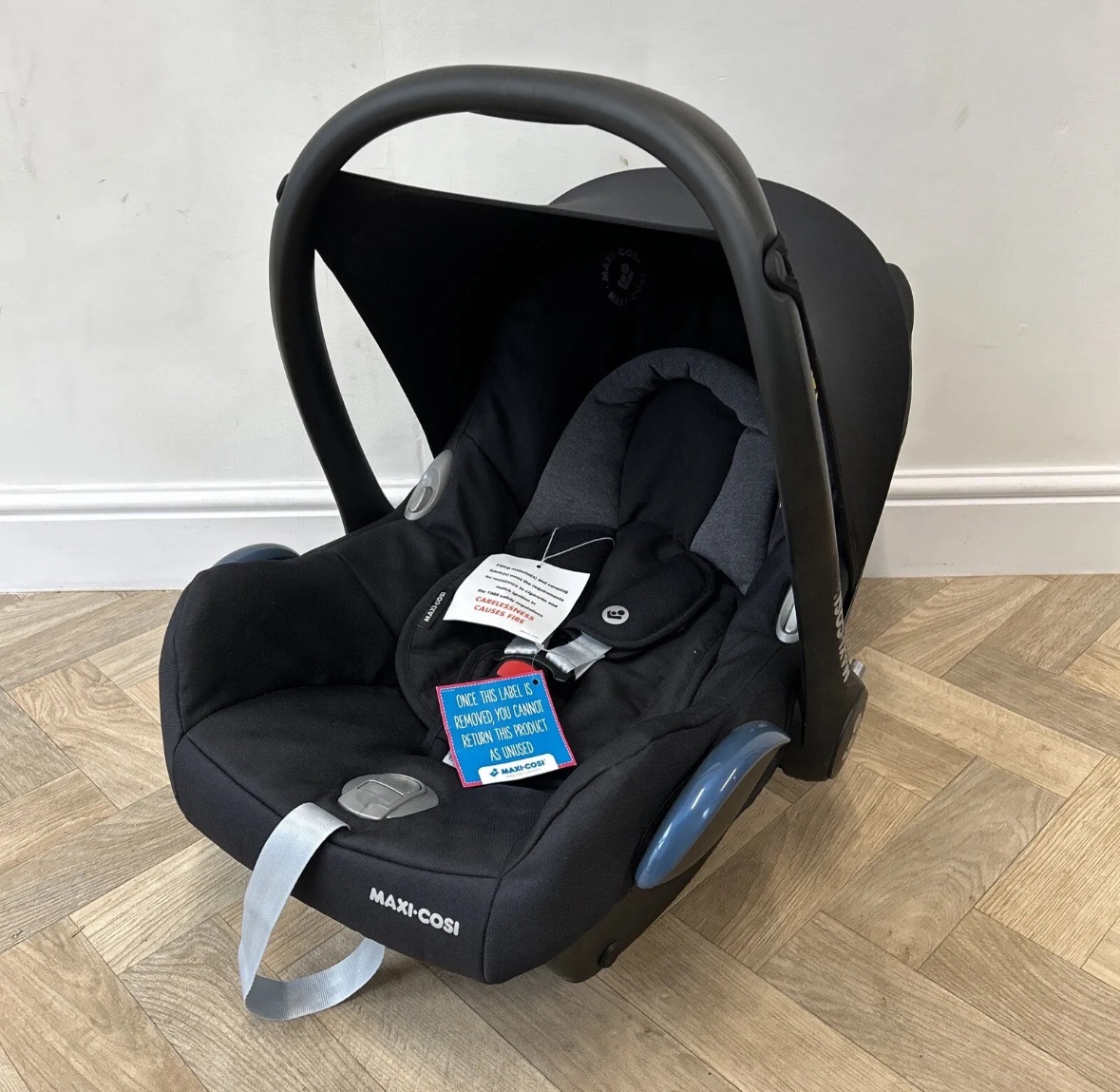 Maxi cosi hotsell cabriofix newborn